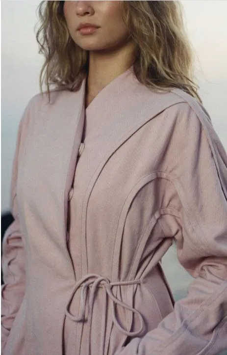 Sirene look, New York womenswear in mineral tones
